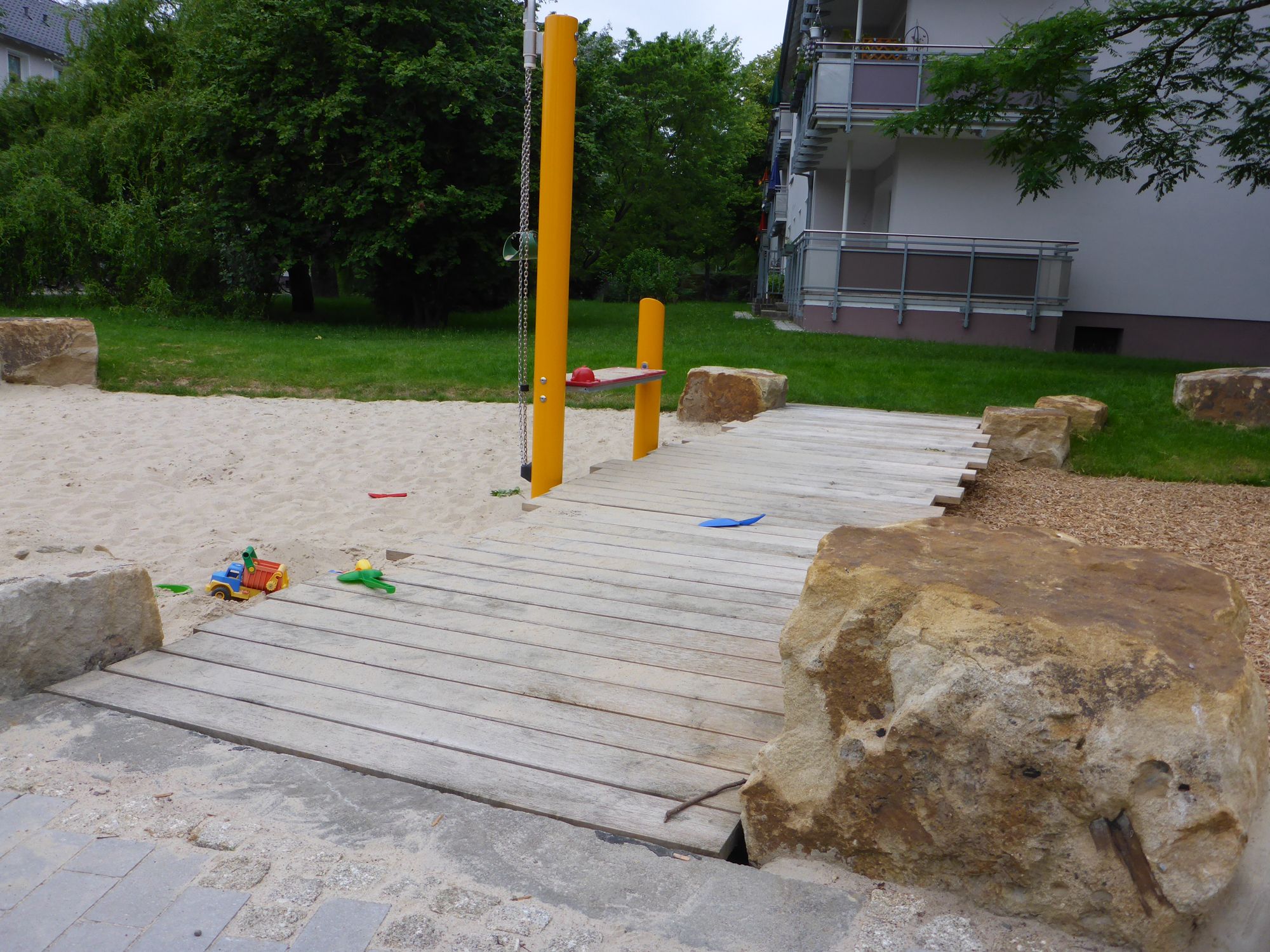 LHH Spielplatz Dickensstr Sandspiel 2014