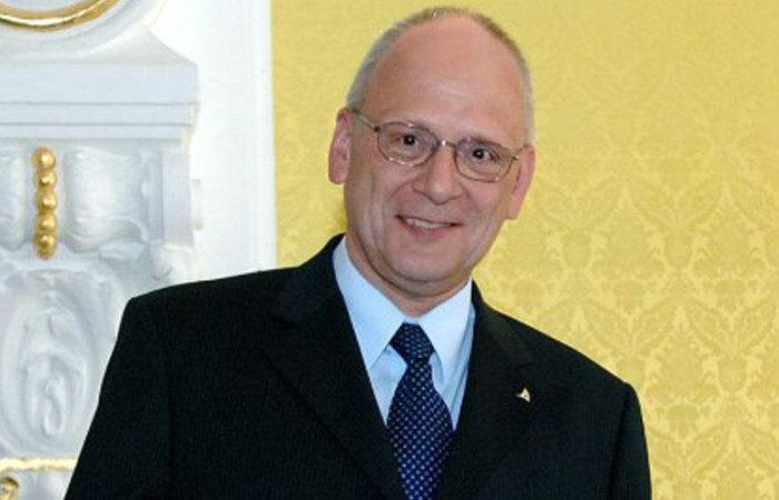  Dr. Stephan Neubauer